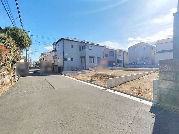 周辺は住宅が建ち並ぶ閑静な住宅街です。