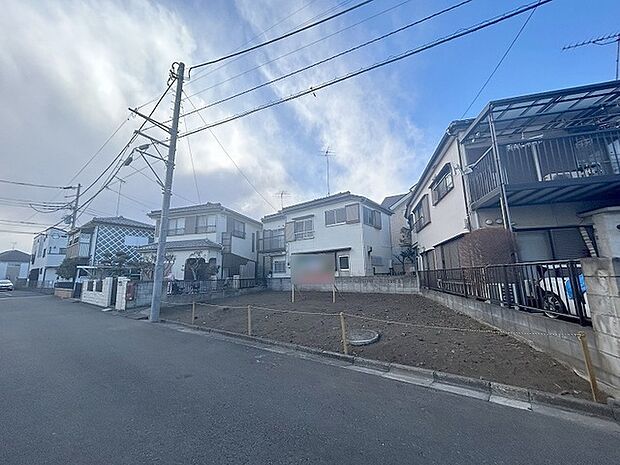 土地物件にはご確認頂くポイントがたくさんございます、土地だけのご見学の際もご遠慮せず、ぜひお気軽に担当スタッフにお申しつけくださいませ。 