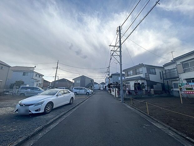 土地物件にはご確認頂くポイントがたくさんございます、土地だけのご見学の際もご遠慮せず、ぜひお気軽に担当スタッフにお申しつけくださいませ。