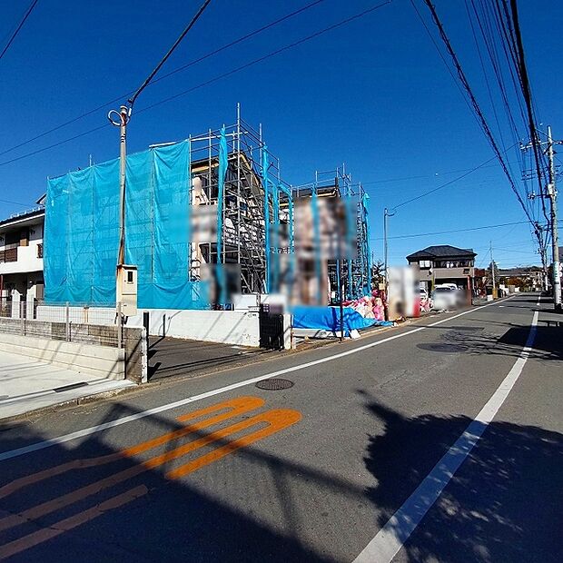 周辺は住宅が建ち並ぶ閑静な住宅街です。