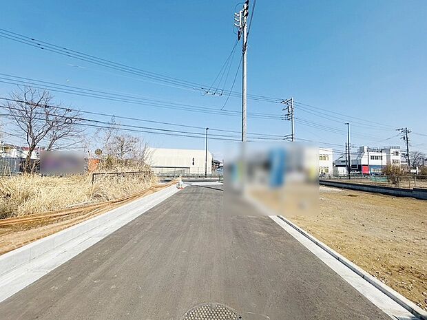 周辺は住宅が建ち並ぶ閑静な住宅街です。