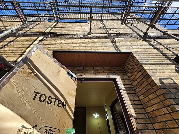 建物建築中（写真は令和7年10月18日撮影のもの）建物仕様、内部ご見学はご相談ください