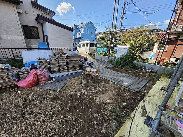 建物建築中（写真は令和7年10月18日撮影のもの）建物仕様、内部ご見学はご相談ください