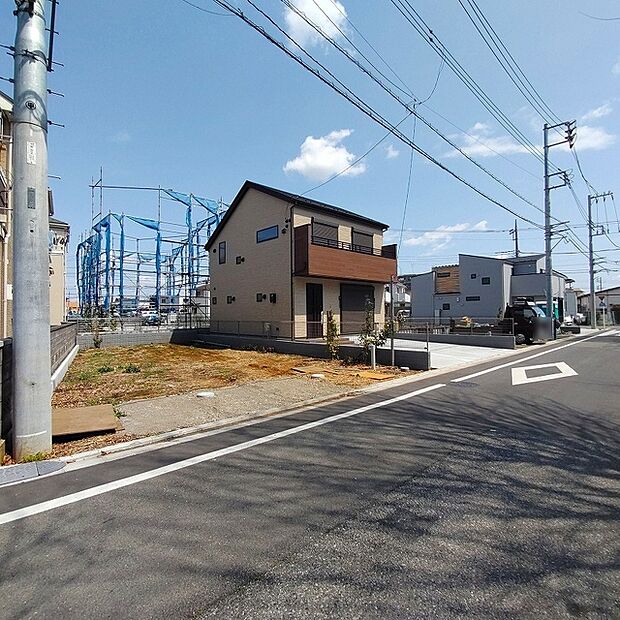 土地物件にはご確認頂くポイントがたくさんございます、土地だけのご見学の際もご遠慮せず、ぜひお気軽に担当スタッフにお申しつけくださいませ。 