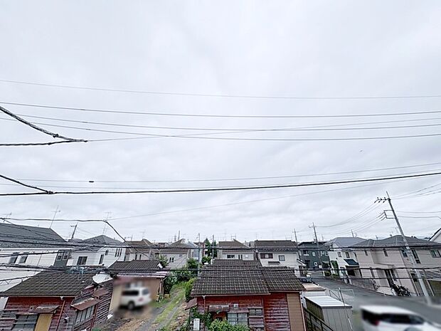 窓からの眺望です。実際に現地で眺望もご確認ください。