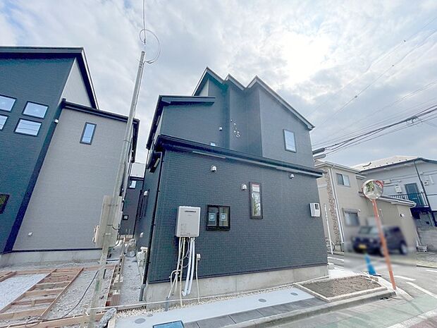 現地のご見学予約もスタートしました。周辺で売りに出ている物件も沢山御座います。まとめてご見学ができますのでお気軽にお申しつけください。 