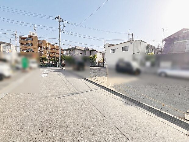 安心して暮らすことのできる住宅街。　住宅地の道路は一般に交通量が少なく車などの騒音が少ないため、住民にとって静かな生活環境が提供されます。 