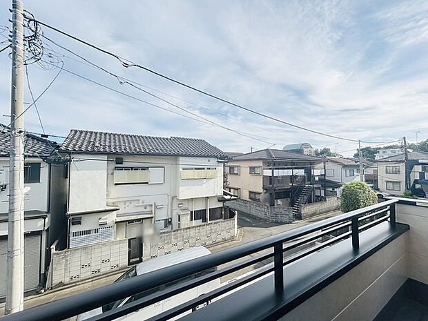 窓からの眺望です。実際に現地で眺望もご確認ください。