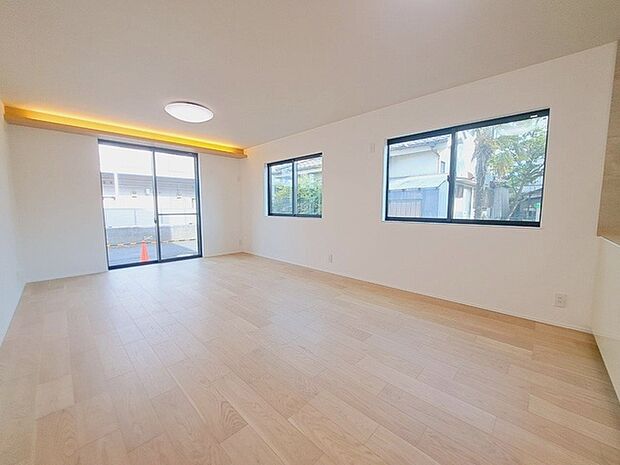 家族が一番集まる場所だから広々としつつも素敵な空間であって欲しい。みんながくつろぐリビングからキッチンまでが一つの空間のように繋がる間取り。 