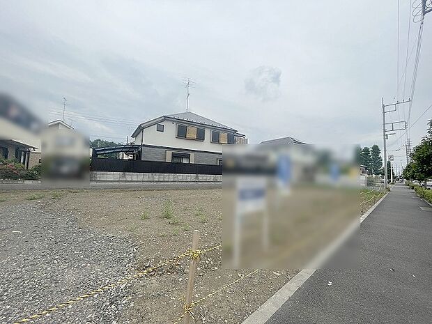 現地ご見学の際、スタッフが様々なご質問に対応いたします、周辺環境、前面道路、建築可能な建物について、ぜひご相談ください。