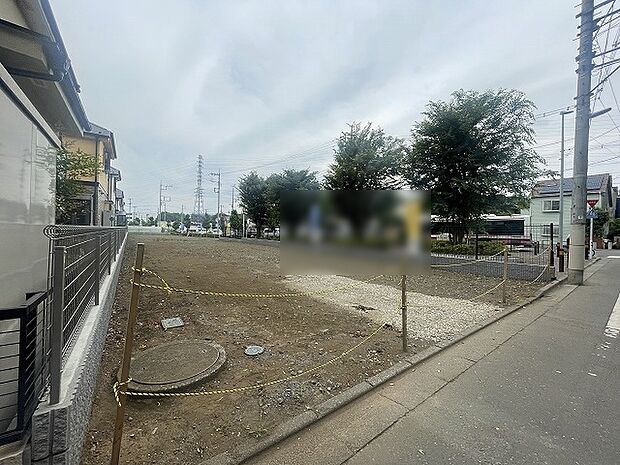 土地物件にはご確認頂くポイントがたくさんございます、土地だけのご見学の際もご遠慮せず、ぜひお気軽に担当スタッフにお申しつけくださいませ。