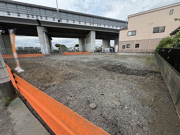 周辺のエリアで他にも沢山売りに出ている物件があります。インターネット掲載前の情報などもありますのでお気軽にお問合せください。まとめてご見学できます。