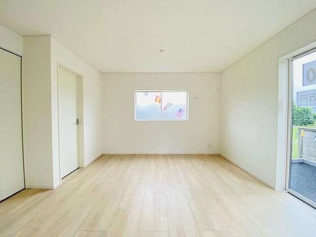 家族が一番集まる場所だから広々としつつも素敵な空間であって欲しい。みんながくつろぐリビングからキッチンまでが一つの空間のように繋がる間取り。 