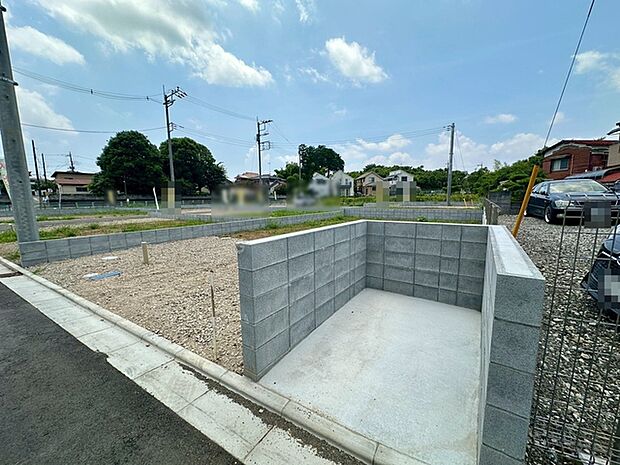 現地のご見学予約もスタートしました。周辺で売りに出ている物件も沢山御座います。まとめてご見学ができますのでお気軽にお申しつけください。 