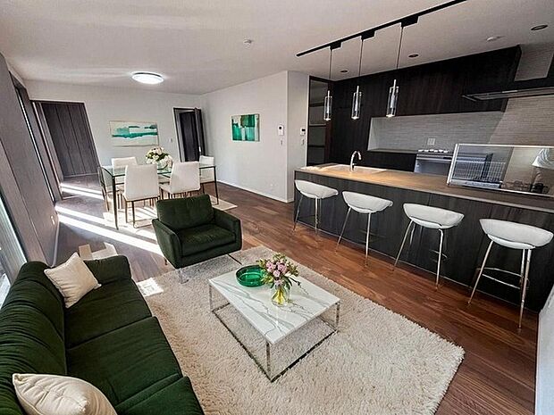 本画像はCGで作成しており、実際に現地に家具は置かれておりません。また、価格に家具は含まれておりません。