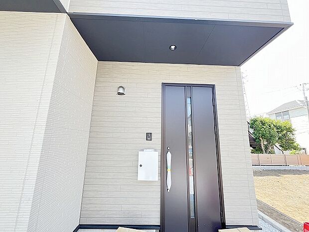 周辺のエリアで他にも沢山売りに出ている物件があります。インターネット掲載前の情報などもありますのでお気軽にお問合せください。まとめてご見学できます。 