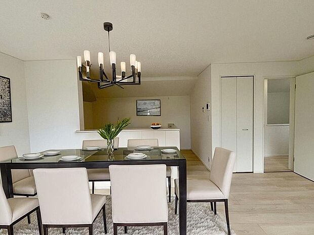 本画像はCGで作成しており、実際に現地に家具は置かれておりません。また、価格に家具は含まれておりません。