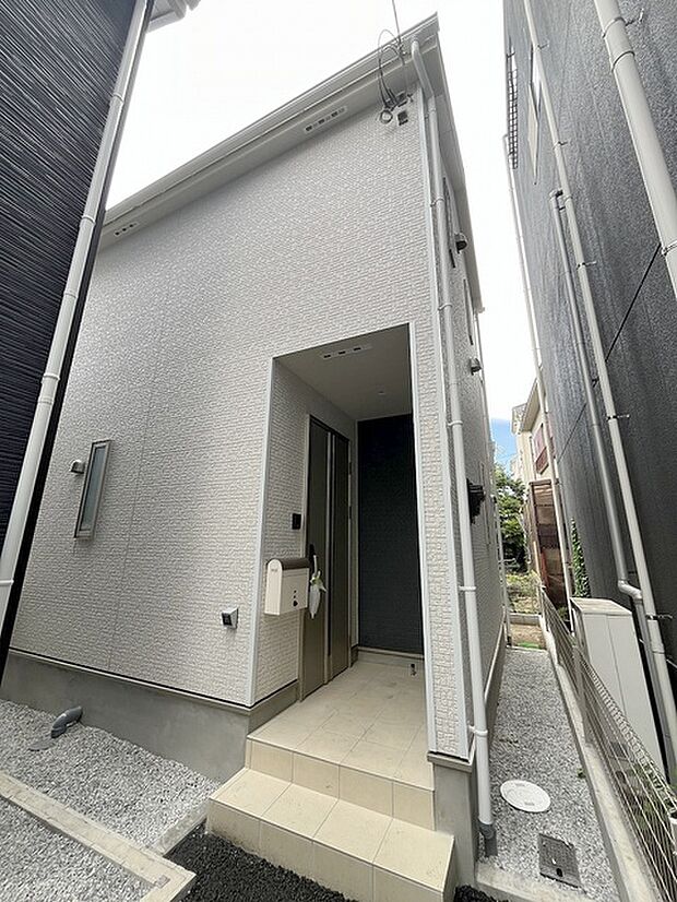 建物が完成しましたので室内のご見学予約スタート。当日のご見学予約も大歓迎です。お気軽にご連絡ください。他にもインターネットに掲載していない情報も沢山ありますので、比較で併せてご見学ができます。