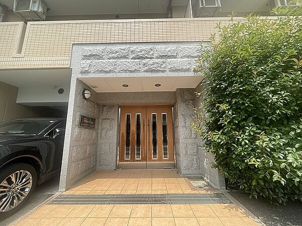 周辺のエリアで他にも沢山売りに出ている物件があります。インターネット掲載前の情報などもありますのでお気軽にお問合せください。まとめてご見学できます。
