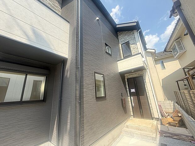 周辺のエリアで他にも沢山売りに出ている物件があります。インターネット掲載前の情報などもありますのでお気軽にお問合せください。まとめてご見学できます。 