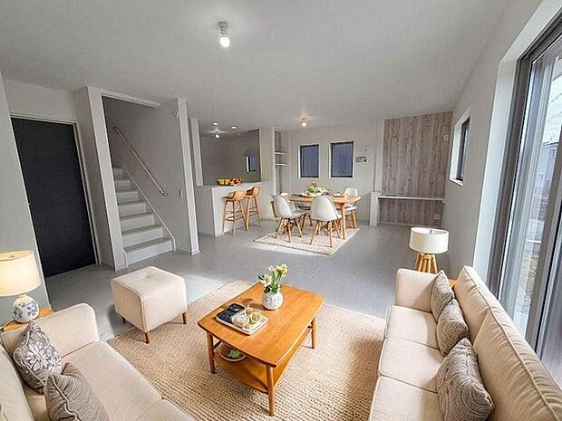 本画像はCGで作成しており、実際に現地に家具は置かれておりません。また、価格に家具は含まれておりません。