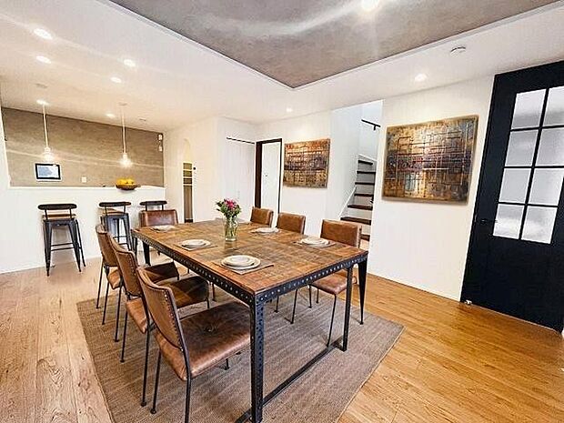 本画像はCGで作成しており、実際に現地に家具は置かれておりません。また、価格に家具は含まれておりません。