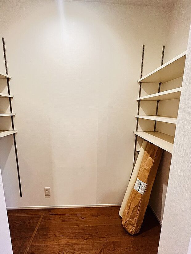 パントリー収納