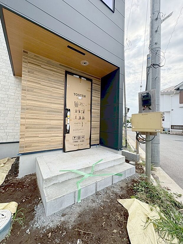 周辺のエリアで他にも沢山売りに出ている物件があります。インターネット掲載前の情報などもありますのでお気軽にお問合せください。まとめてご見学できます。 