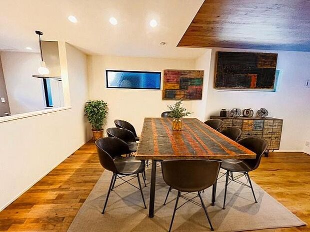 本画像はCGで作成しており、実際に現地に家具は置かれておりません。また、価格に家具は含まれておりません。 