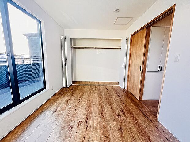 各お部屋に収納が設置されています。 