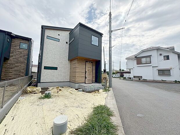 現地のご見学予約もスタートしました。周辺で売りに出ている物件も沢山御座います。まとめてご見学ができますのでお気軽にお申しつけください。 