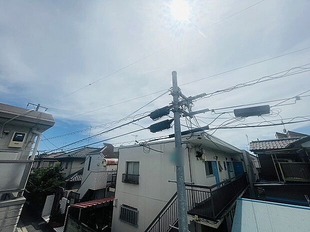 窓からの眺望です。実際に現地で眺望もご確認ください。 