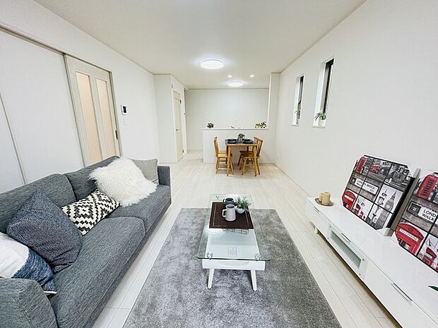 家族が一番集まる場所だから広々としつつも素敵な空間であって欲しい。みんながくつろぐリビングからキッチンまでが一つの空間のように繋がる間取り。 