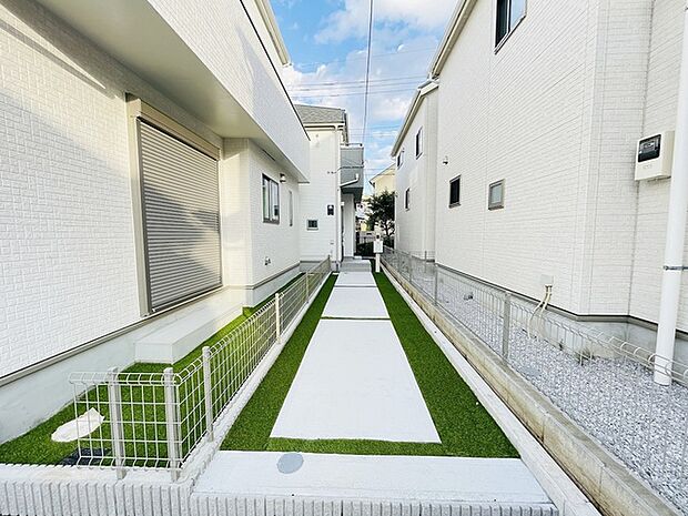 周辺のエリアで他にも沢山売りに出ている物件があります。インターネット掲載前の情報などもありますのでお気軽にお問合せください。まとめてご見学できます。 