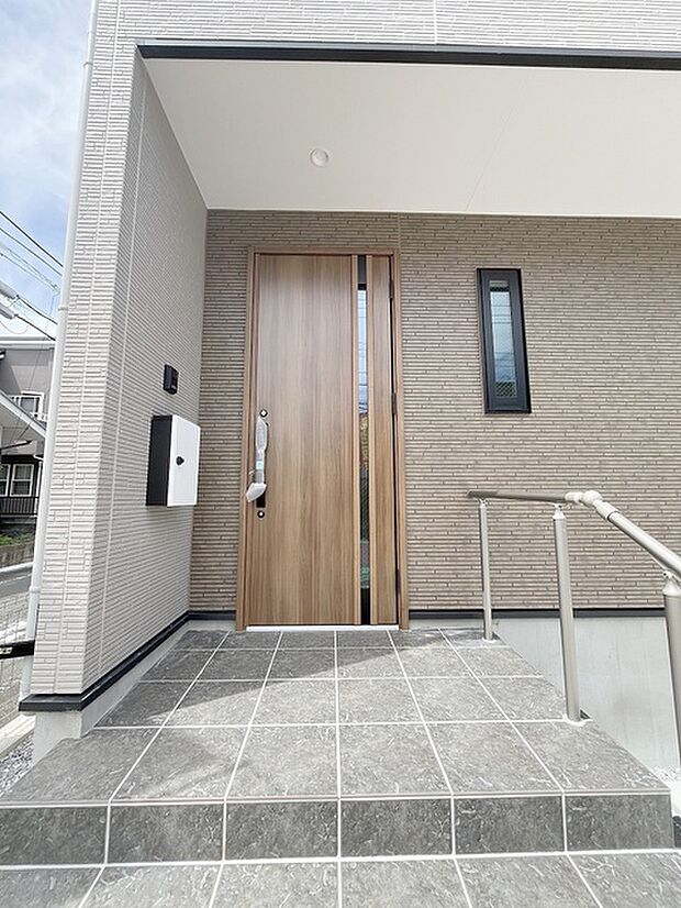 周辺のエリアで他にも沢山売りに出ている物件があります。インターネット掲載前の情報などもありますのでお気軽にお問合せください。まとめてご見学できます。 