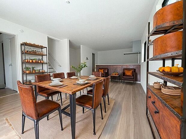 本画像はCGで作成しており、実際に現地に家具は置かれておりません。また、価格に家具は含まれておりません。 