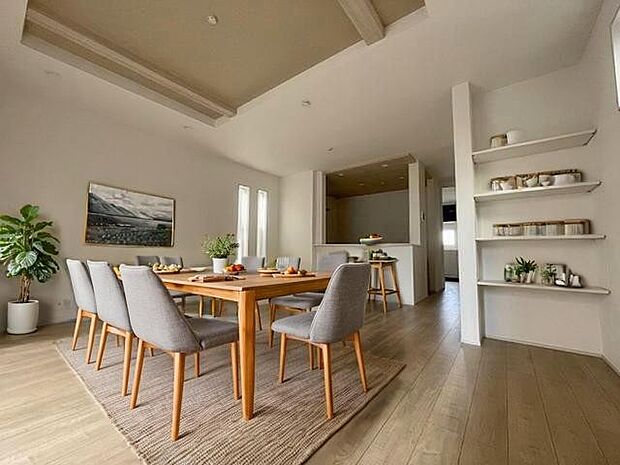 本画像はCGで作成しており、実際に現地に家具は置かれておりません。また、価格に家具は含まれておりません。