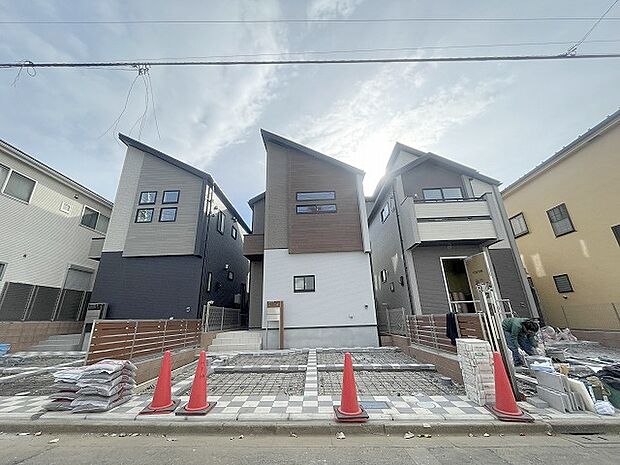 建物が完成しましたので室内のご見学予約スタート。当日のご見学予約も大歓迎です。お気軽にご連絡ください。他にもインターネットに掲載していない情報も沢山ありますので、比較で併せてご見学ができます。