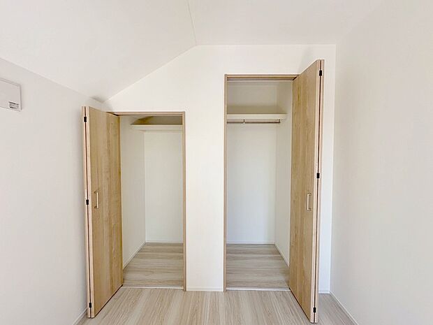 クローゼットなど収納も豊富なお家です。 