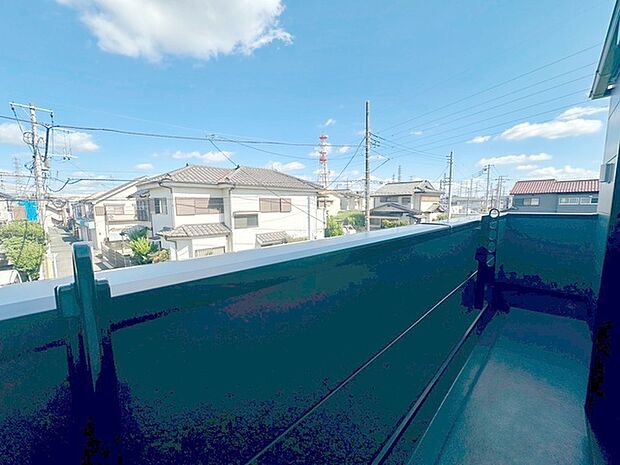 窓からの眺望です。実際に現地で眺望もご確認ください。