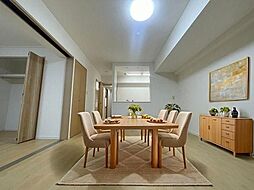 モナークキャッスル立川スカイガーデン 3LDKのリビング/ダイニング