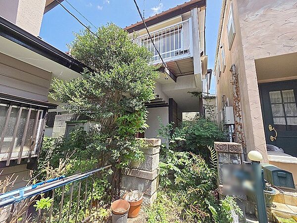建築条件なしの敷地。弊社グループ「白馬建設」にて建物プランをご提案できます。実際の陽当たりやサイズ感を現地でお確かめください。