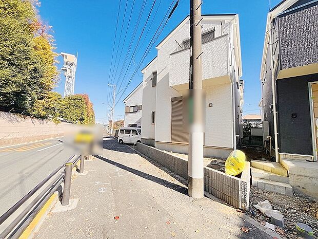 周辺のエリアで他にも沢山売りに出ている物件があります。インターネット掲載前の情報などもありますのでお気軽にお問合せください。まとめてご見学できます。 