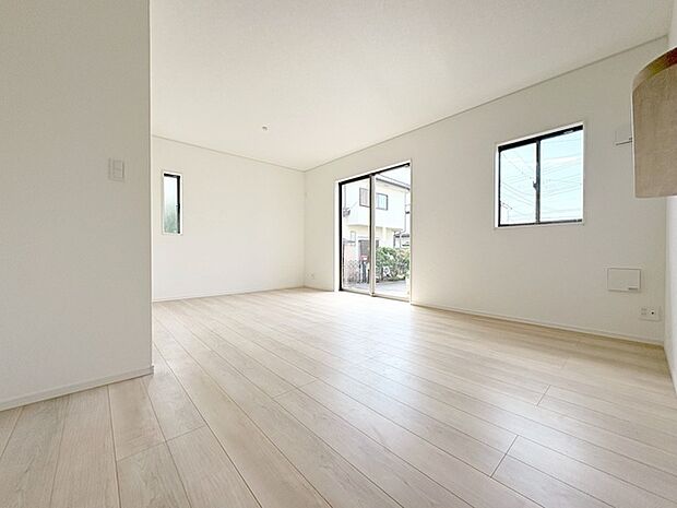 家族が一番集まる場所だから広々としつつも素敵な空間であって欲しい。みんながくつろぐリビングからキッチンまでが一つの空間のように繋がる間取り。 