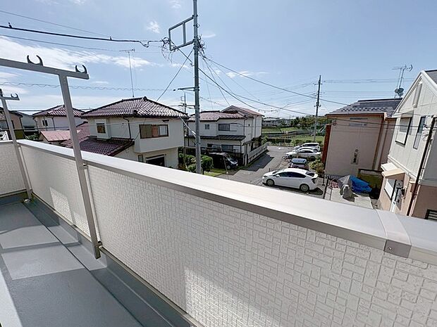 窓からの眺望です。実際に現地で眺望もご確認ください。 