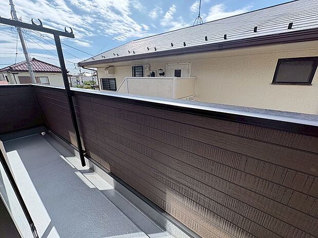 窓からの眺望です。実際に現地で眺望もご確認ください。 