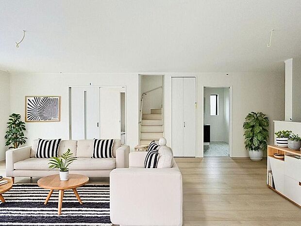 本画像はCGで作成しており、実際に現地に家具は置かれておりません。また、価格に家具は含まれておりません。 