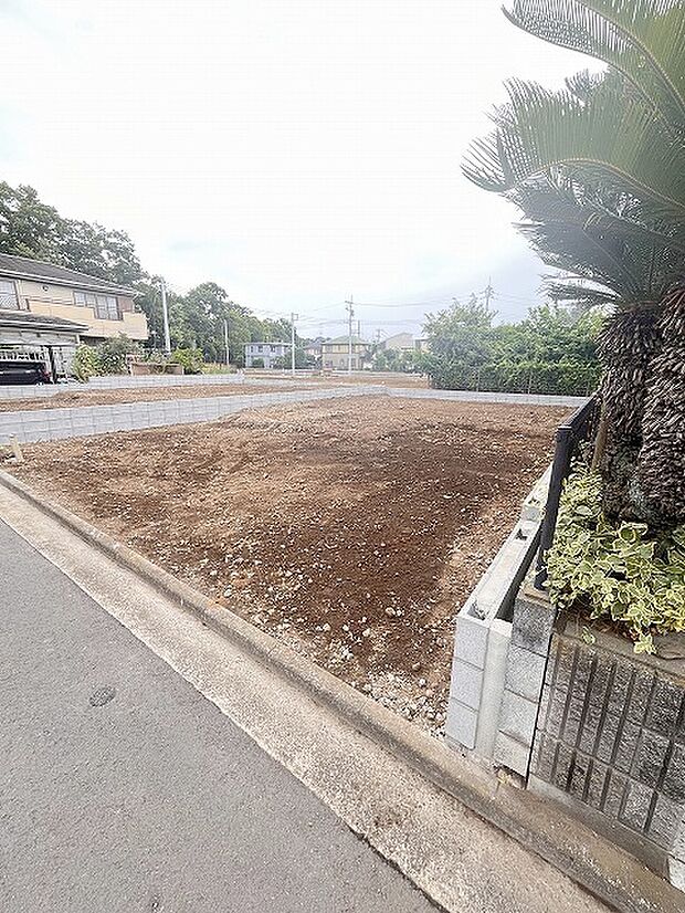現地のご見学予約もスタートしました。周辺で売りに出ている物件も沢山御座います。まとめてご見学ができますのでお気軽にお申しつけください。