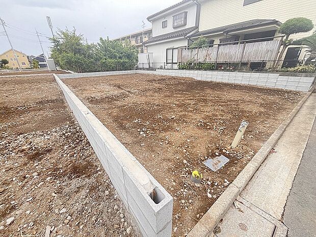 周辺のエリアで他にも沢山売りに出ている物件があります。インターネット掲載前の情報などもありますのでお気軽にお問合せください。まとめてご見学できます。