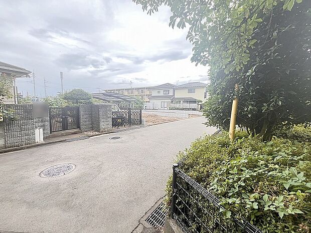 個々の優先事項や好みに基づいて考慮することが重要、 様々なライフスタイル、自分や家族にとってマッチする街並みを選ぶことが大切です。